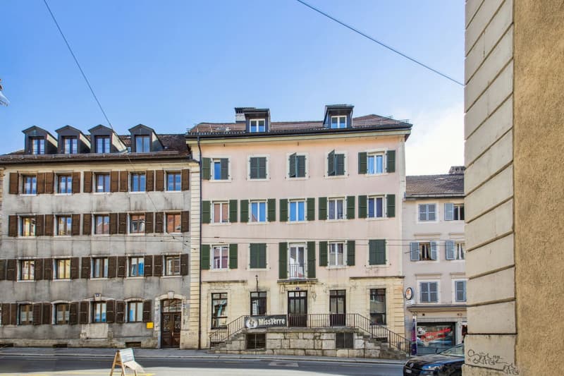 Mixed-use building - Net yield of 6 %, tenants in place (4)