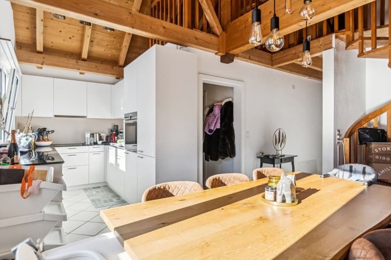 OPPORTUNITÉ RARE À CORGÉMONT : Superbe 5.5 pièces avec garage-atelier (9)