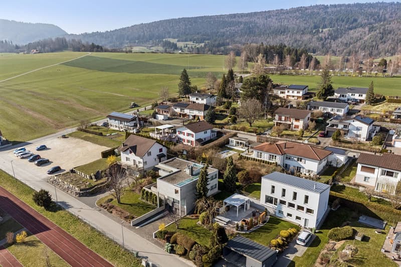 Villa for sale in Reconvilier - light and quality of life in the Jura (12)