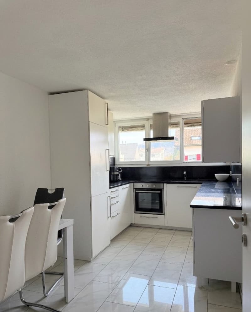 Stylish 3.5-room apartment in a quiet location in Gwatt (Thun) (1)