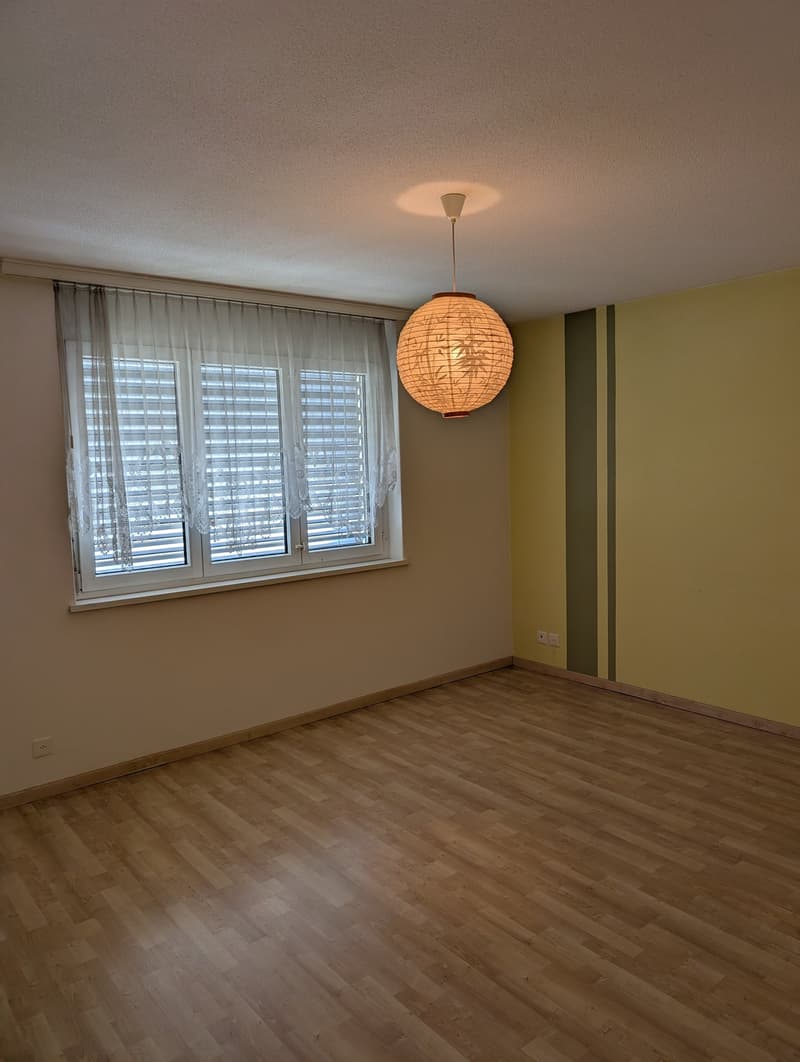 Charming 3.5-room attic apartment in Münsingen – Available immediately! (3)