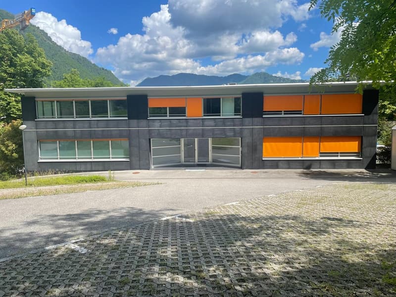 Moderne Büros (von 180 bis 810 m²) zu außergewöhnlichen Konditionen in strategischer Lage (16)