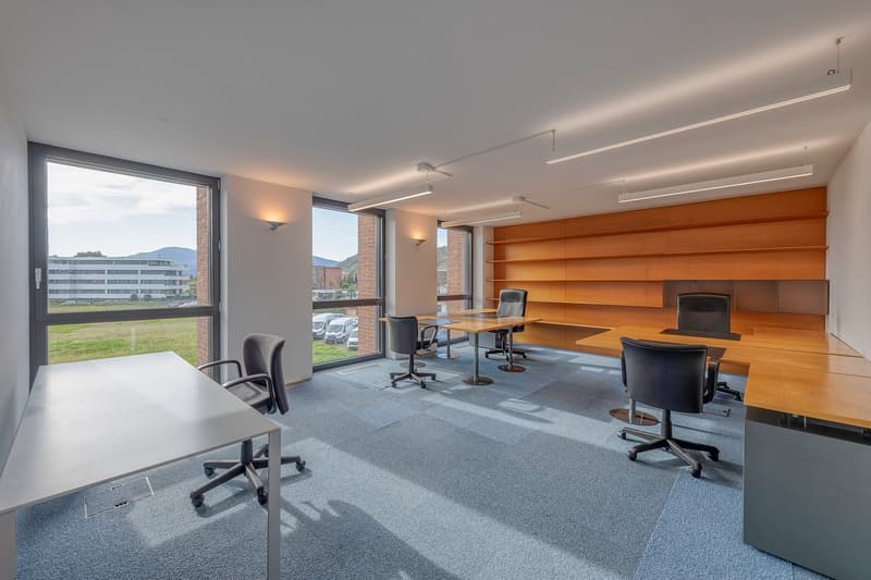 Bureaux élégamment aménagés de 125 m² à 370 m² au WTC LUGANO, une adresse importante (18)