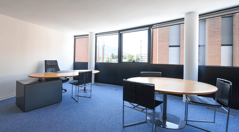 Bureaux élégamment aménagés de 125 m² à 370 m² au WTC LUGANO, une adresse importante (14)