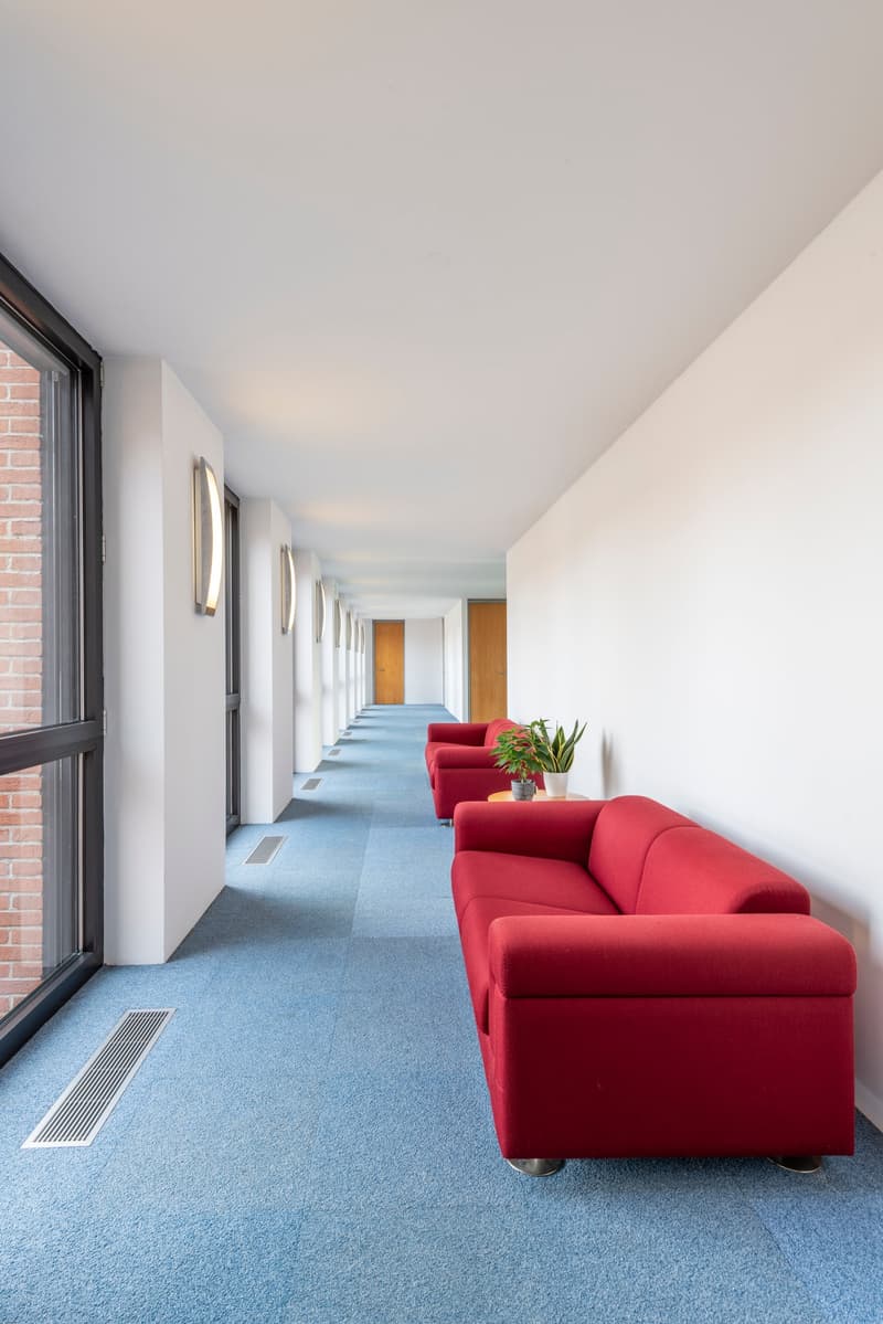 Bureaux élégamment aménagés de 125 m² à 370 m² au WTC LUGANO, une adresse importante (17)