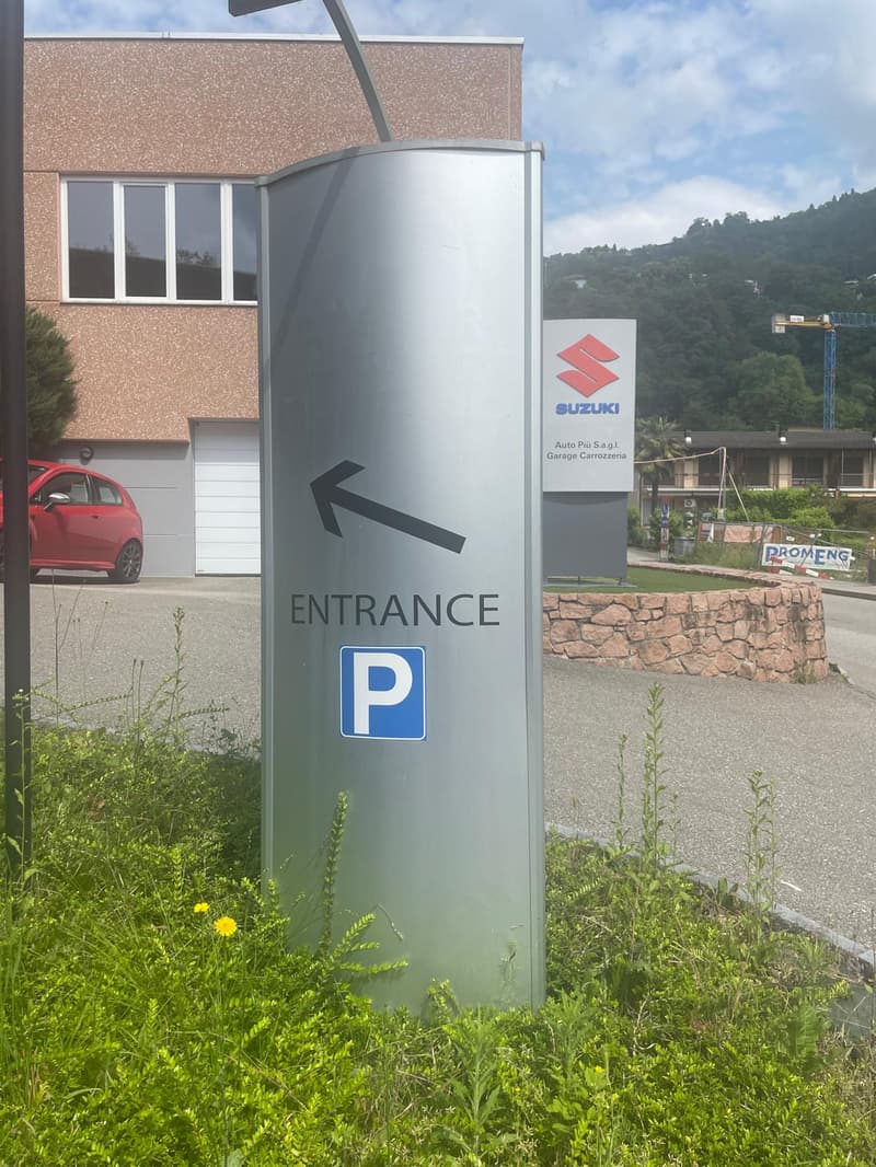 Uffici moderni forniti di aria condizionata a condizioni eccezionali in posizione strategica (2)