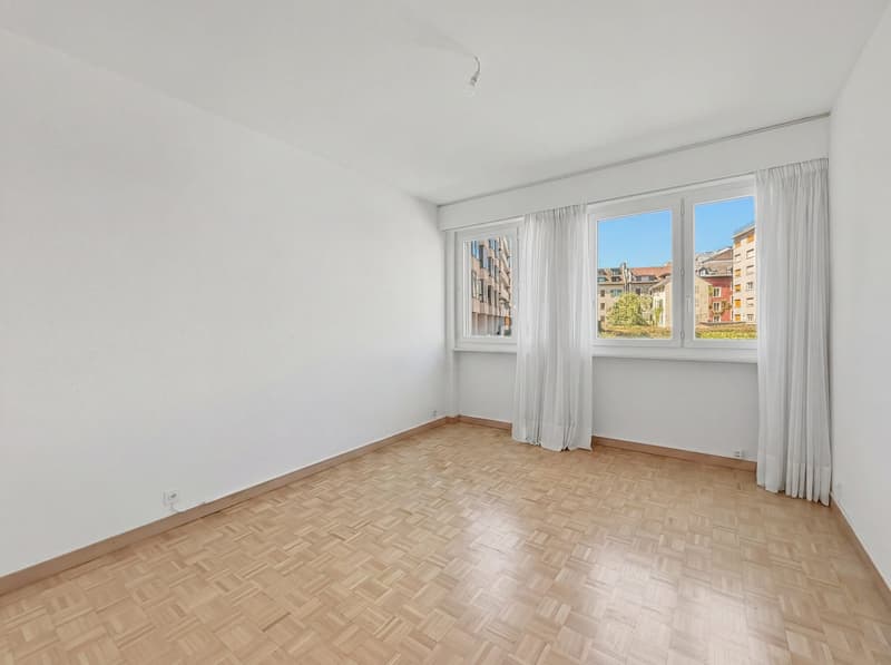 Helles 4-Zimmer-Wohnung - 2 Schlafzimmer und großer Balkon (6)