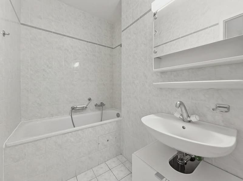 Helles 4-Zimmer-Wohnung - 2 Schlafzimmer und großer Balkon (8)