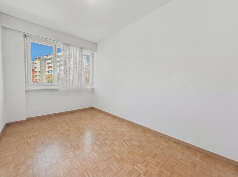 Helles 4-Zimmer-Wohnung - 2 Schlafzimmer und großer Balkon (7)