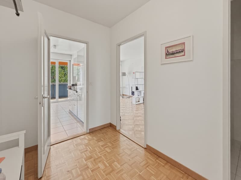Helles 4-Zimmer-Wohnung - 2 Schlafzimmer und großer Balkon (5)