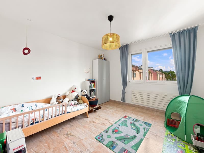 Spacieux appartement familial de 5.5 pièces avec balcon et parking à Carouge (15)