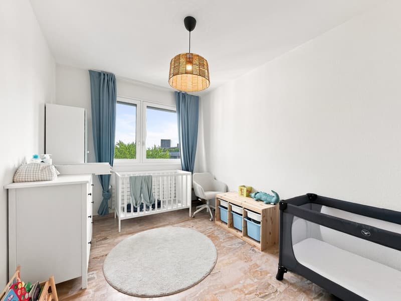 Spacieux appartement familial de 5.5 pièces avec balcon et parking à Carouge (13)