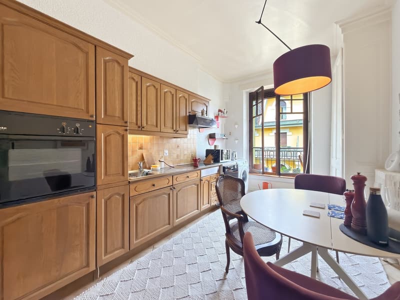 Appartement meublé avec balcons - Bail jusqu'au 31 août 2027 (11)