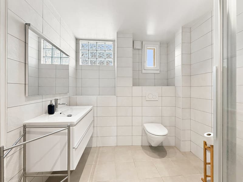 Spacieux appartement 5 pièces en duplex à Confignon (8)