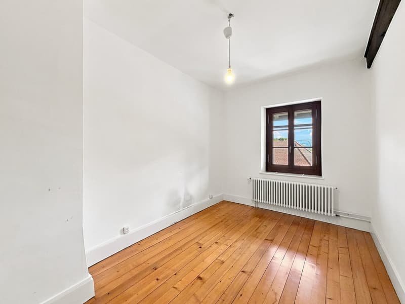 Spacieux appartement 5 pièces en duplex à Confignon (13)