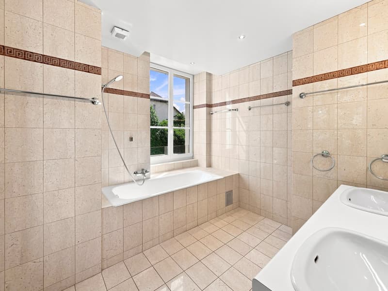 Spacieux appartement de 6.5 pièces avec charme et caractère à Chambésy (14)