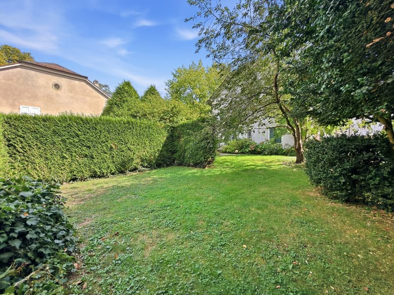 Spacieux appartement de 6.5 pièces avec charme et caractère à Chambésy (25)