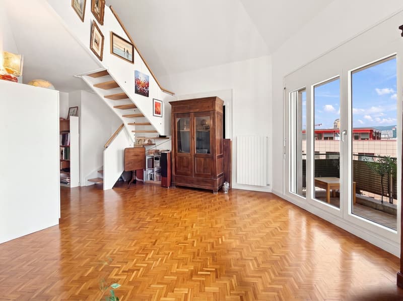 Duplex de 4 pièces avec balcon en attique (4)