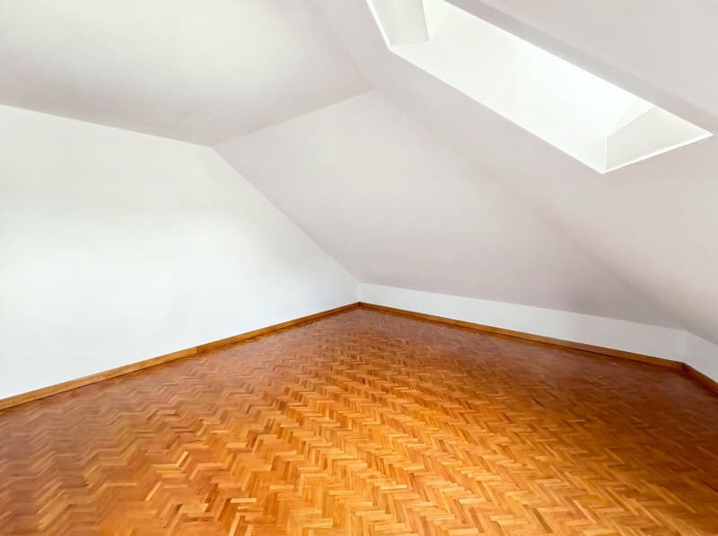 Duplex de 4 pièces avec balcon en attique (11)