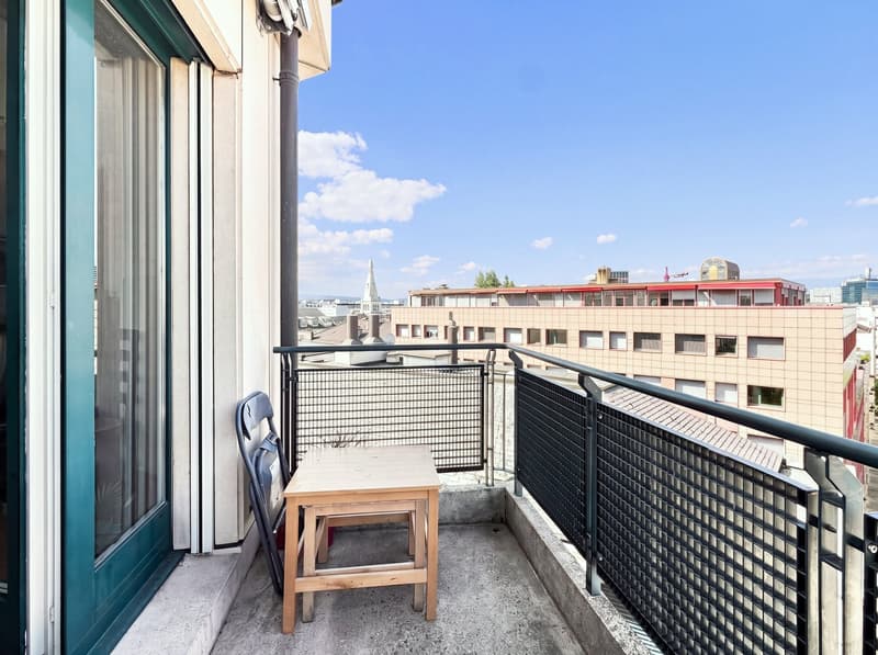 Duplex de 4 pièces avec balcon en attique (2)