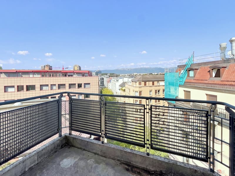 Duplex de 4 pièces avec balcon en attique (10)