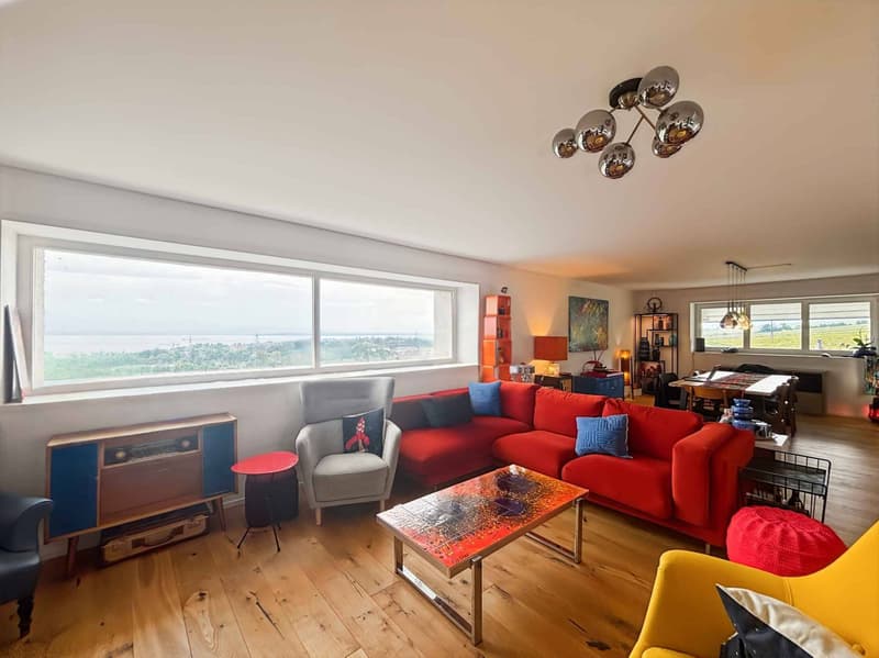 Triplex 6.5 rooms with lake view, completely renovated (3)