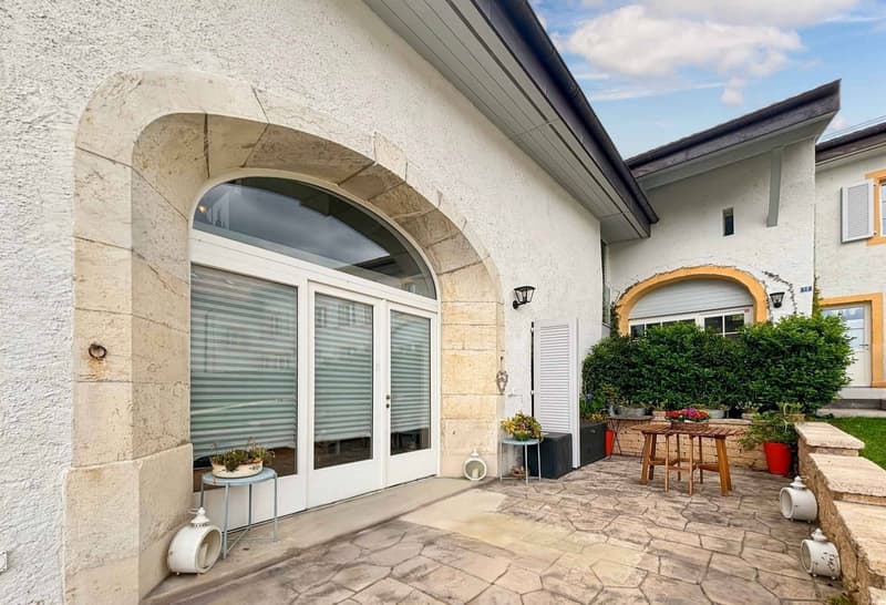Triplex 6.5 rooms with lake view, completely renovated (13)