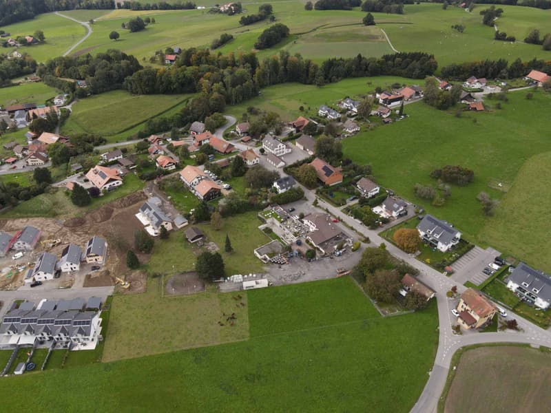 Inn with expansion project and leisure center - Écoteaux (1)