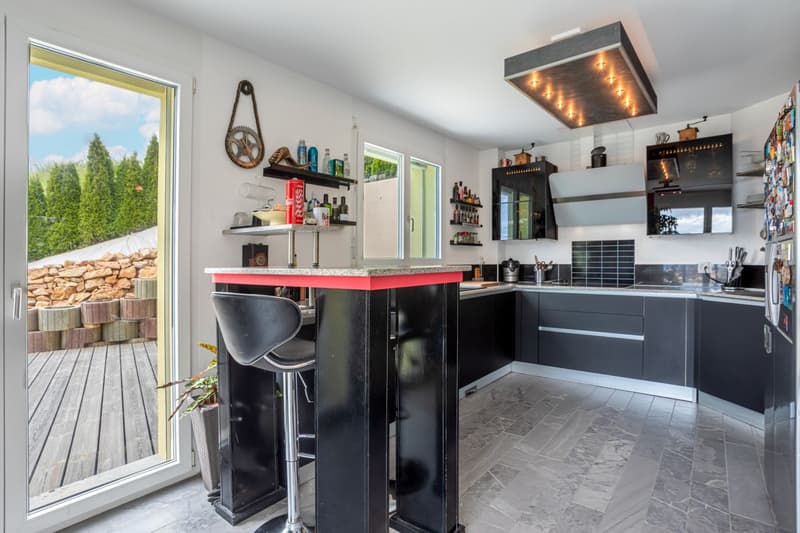 Villa de 5.5 pièces : Elégance contemporaine et panorama d'exception ! (4)