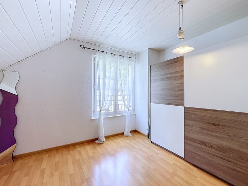 House - Semi-Detached Villa with 4.5 Rooms - Chézard-St-Martin (11)