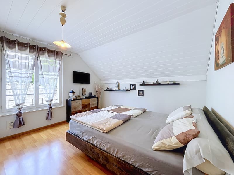 House - Semi-Detached Villa with 4.5 Rooms - Chézard-St-Martin (9)