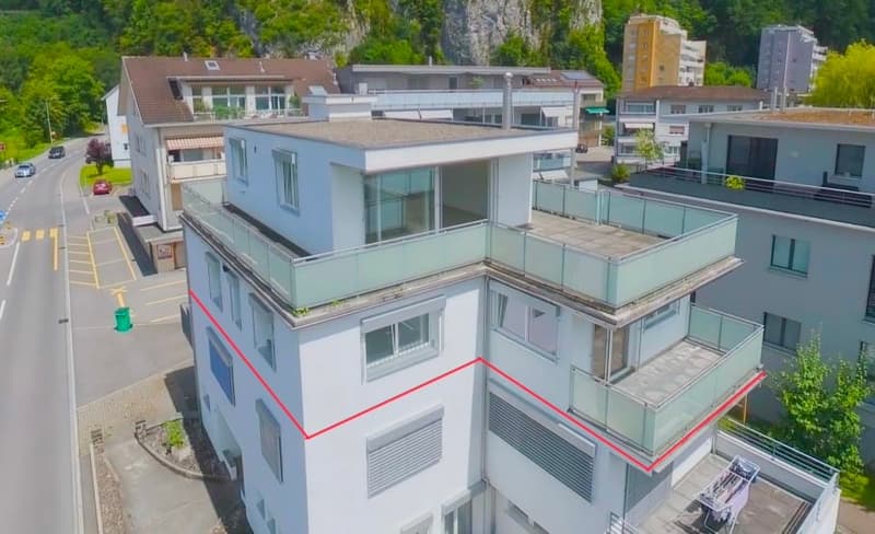 Exklusive Attika-Maisonette mit Panorama-Aussicht in bester Lage von Stansstad (1)