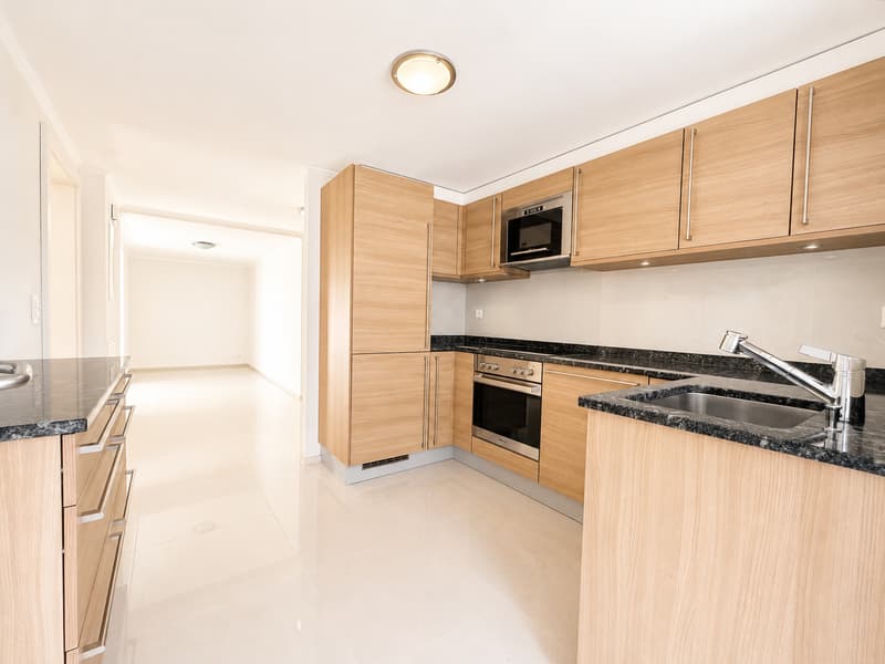Light-filled apartment in a central location (3)