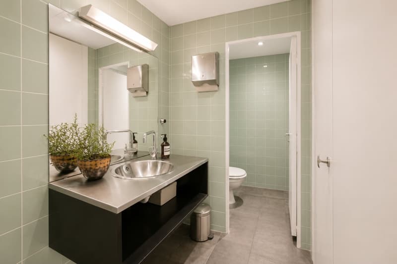 Noleggio di sedia esclusiva in un salone di parrucchieri moderno in una posizione di primo piano a Zurigo Enge (6)