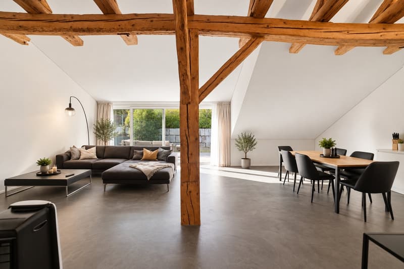 Ein Zuhause zum Wohlfühlen: 5.5-Zimmer-Doppelhaushälfte mit Garten und Terrasse (2)