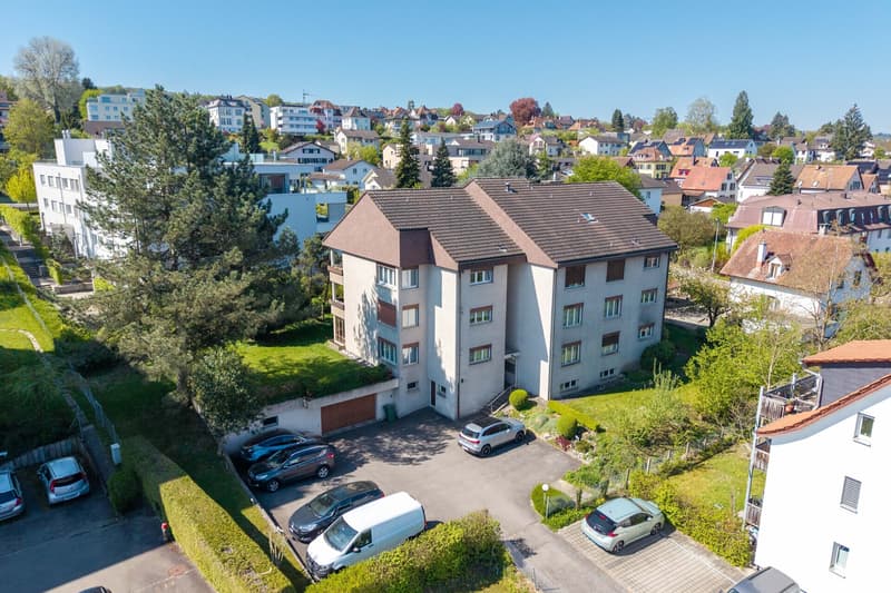 Charming 4.5-room apartment with great potential - quiet and central (1)
