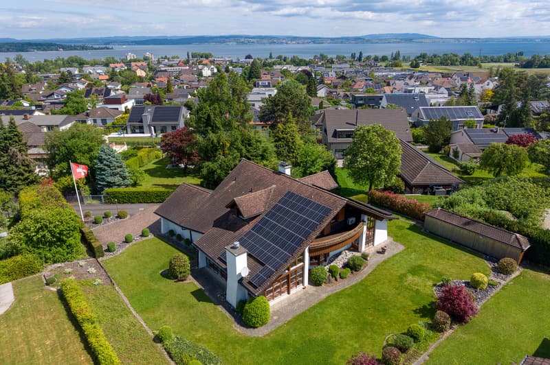 Einfamilienhaus mit sehr grossem Grundstück (1)