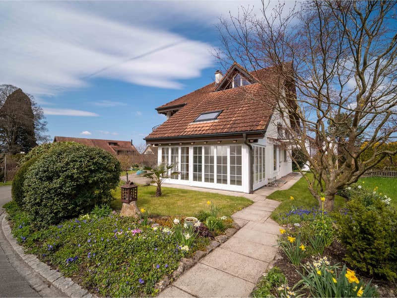 Wohnhaus mit zwei Wohneinheiten und separatem Garten am Bach (5)