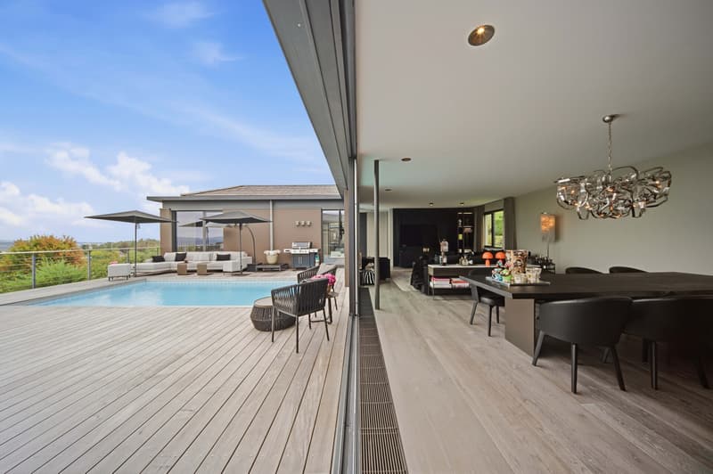 Luxuriöse 5.5-Zimmer-Residenz mit Seesicht und Pool in Fruthwilen (5)