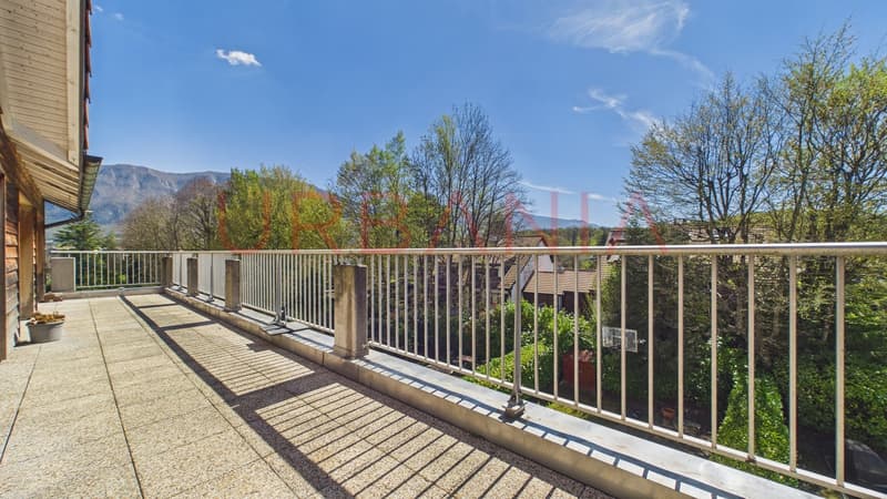 Magnifique appartement de 191m² avec terrasse et mezzanine (7)