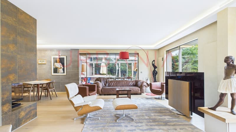 Villa individuelle avec piscine intérieure (2)