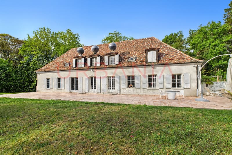 Propriété d'exception au coeur de la campagne genevoise (1)