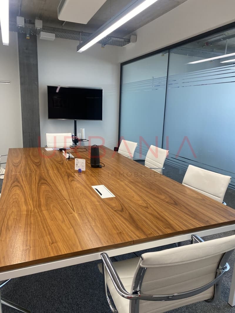 OPPORTUNITE UNIQUE-BUREAUX DE 477 M2 A PONT-ROUGE (8)
