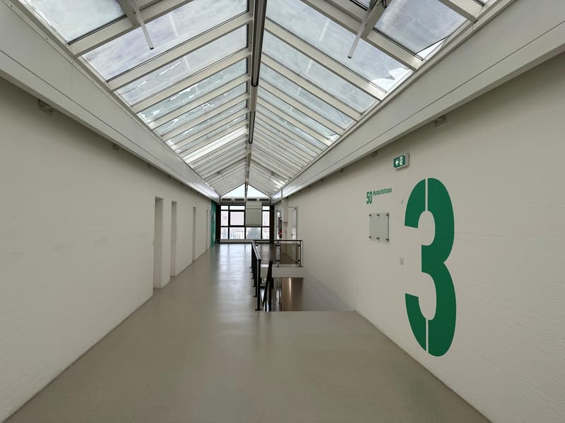 Atelier communautaire ou hub de créativité (2)