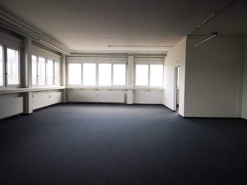 Expanded office in top location (4)