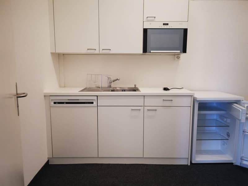 Expanded office in top location (9)
