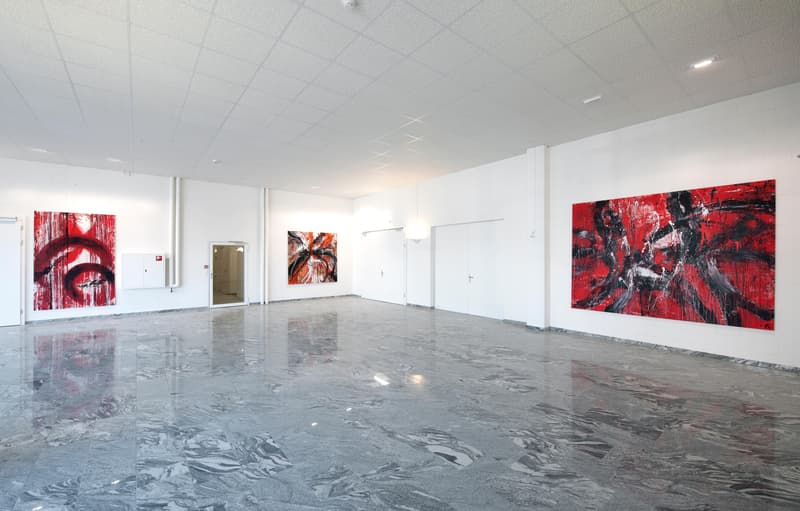 Expanded office in top location (10)