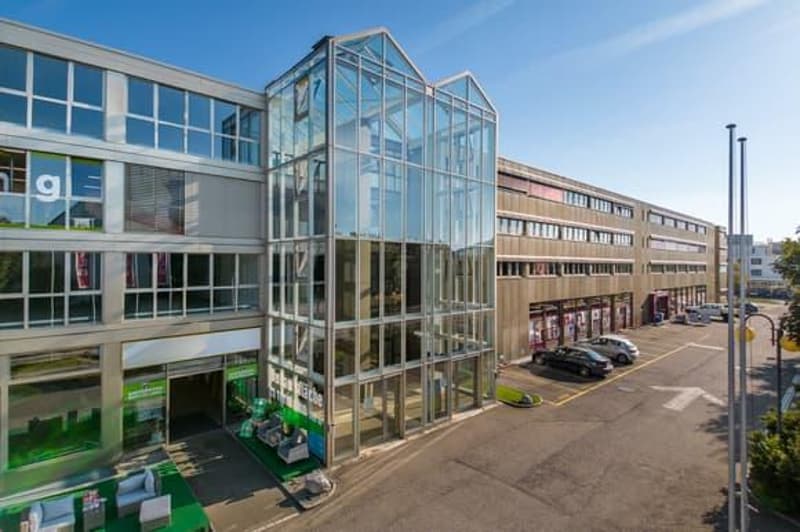 Circa 150 m2 di spazio di stoccaggio al 3° piano con ascensore per merci - affitto limitato fino al 31.12.2028 (1)