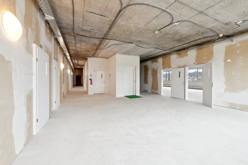 Bright office spaces 20-494m² with a view (3)