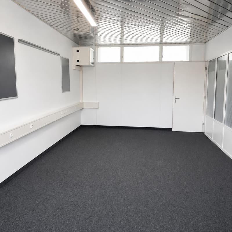 Spacious office space on the 2nd floor in a central location in Reinach (BL) (6)